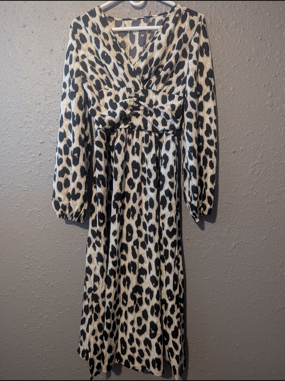 Sz S Leopard Print V-Neck Long Sleeve Dress - Black & Cream